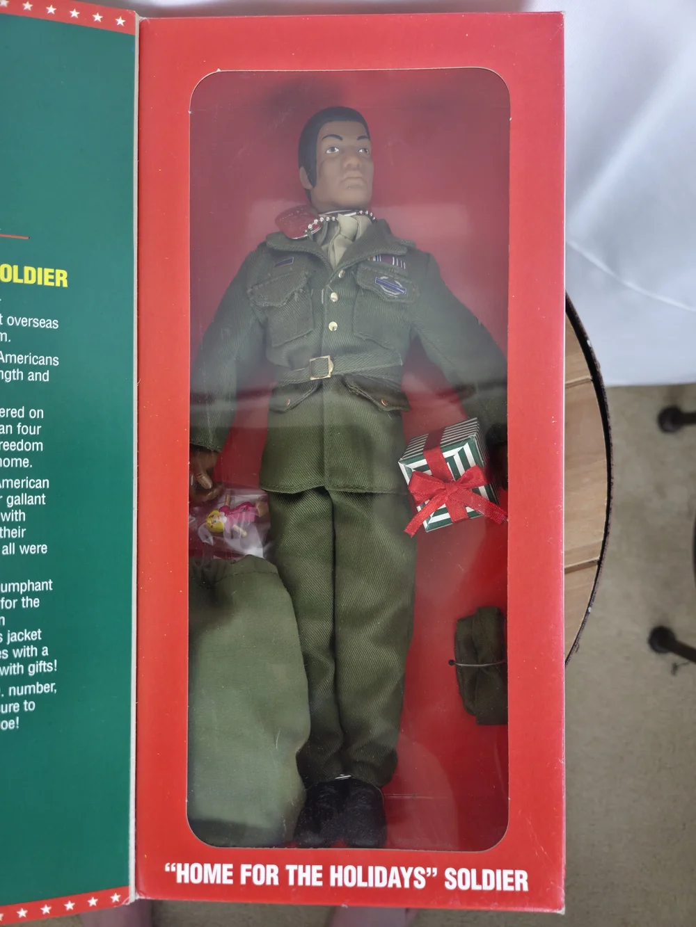 Hasbro G.I. Joe Home for the Holidays Soldier - Green & Red Accents
